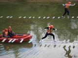Как быстрее - поверху или по воде?